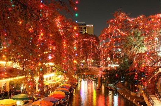 12 of the Best Christmas Lights Displays in Texas
