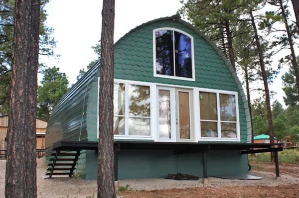 prefab-arched-cabins-793x526