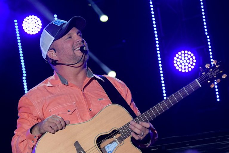 Garth Brooks Surprises CMA Fest (Night 1 Recap)