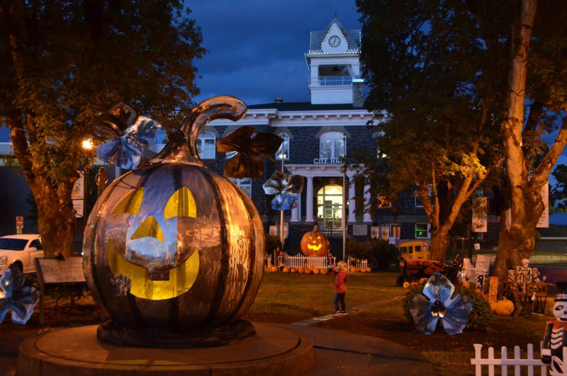 Each Year, St. Helens, Oregon 'Halloweentown'