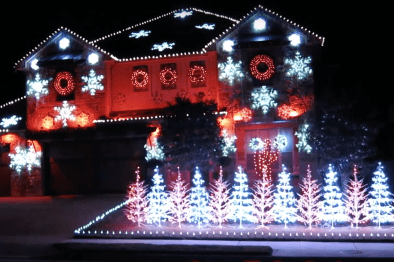 Texas Homeowner Syncs Christmas Lights to Alabama Fight Song