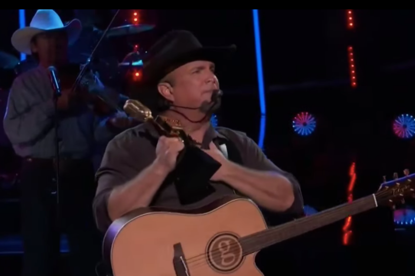 Garth Brooks is Billboard's Latest Icon Award Winner