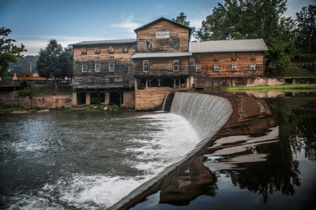 Loretta Lynn's Ranch Why You Should Visit Hurricane Mills, Tennessee