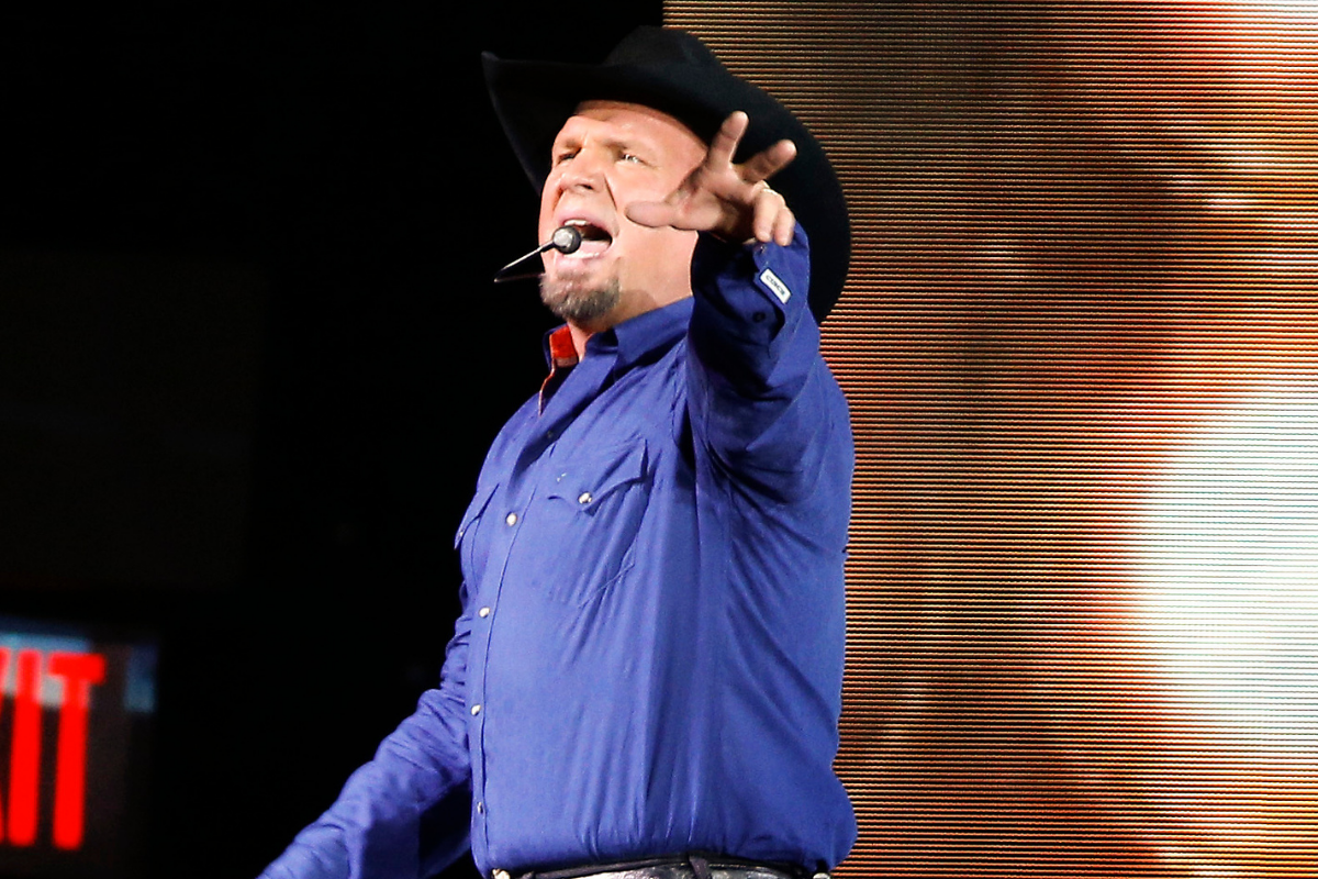 Garth Brooks' Nashville Friends in Low Places opens with  show
