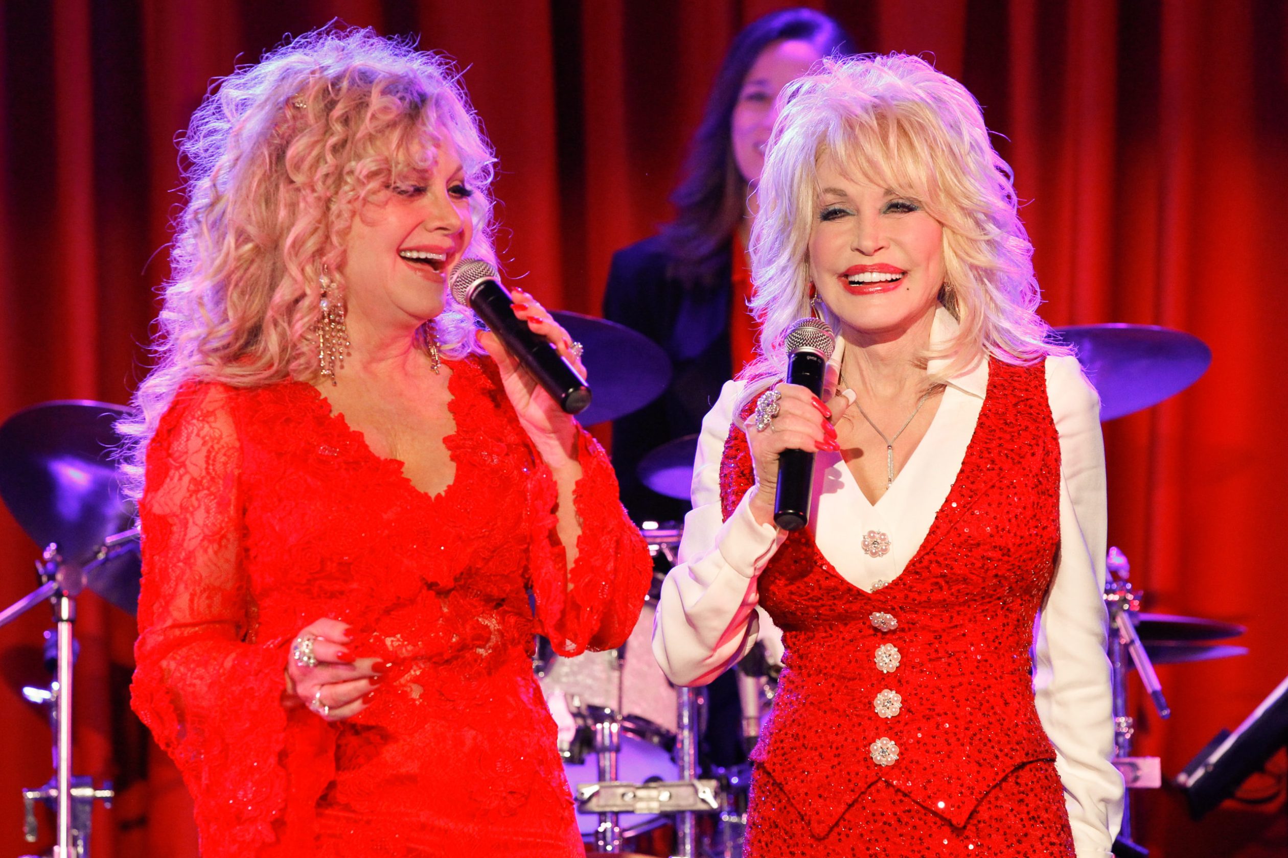 Dolly Parton's Siblings: Everything We Know