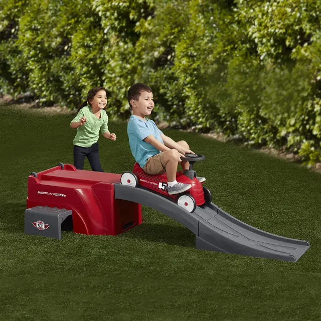 Radio Flyer 500 with Ramp, Toddler Ride On Toy, Ages 3-5 Red