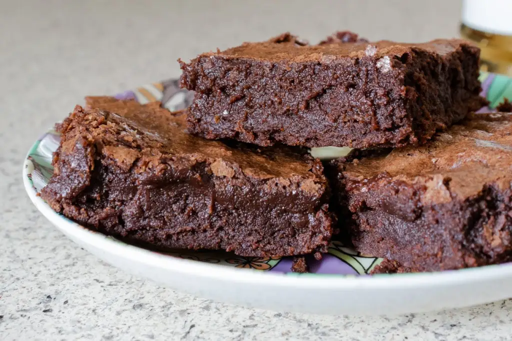 slices of pudding brownies