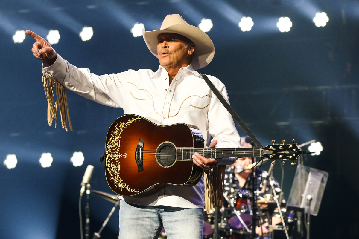 Alan Jackson Performs Chattahoochee  CMT Artists of the Year 2022 