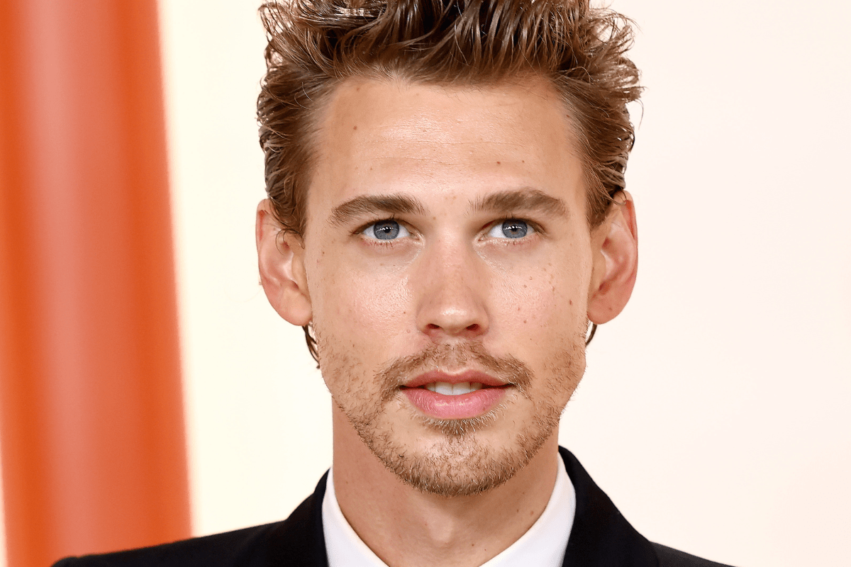 'Elvis' Star Austin Butler Dazzles on 2023 Oscars Red Carpet