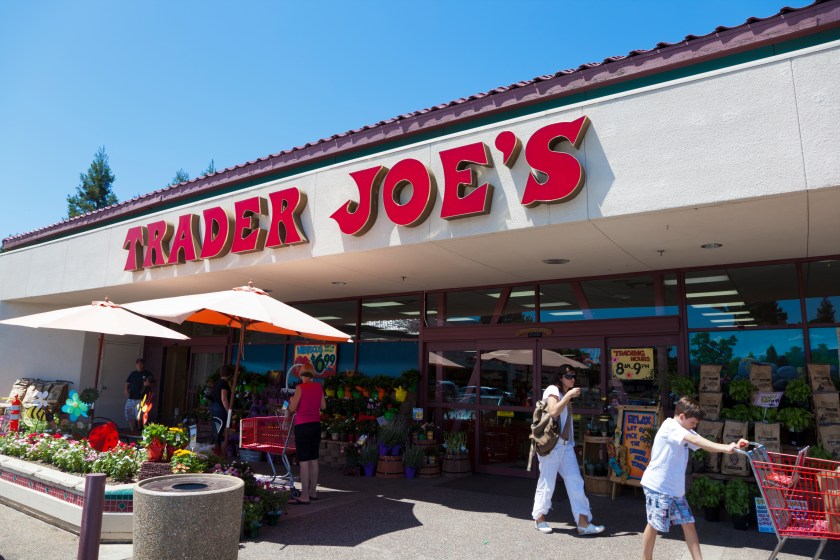What Are Trader Joe's 2023 Christmas Hours?