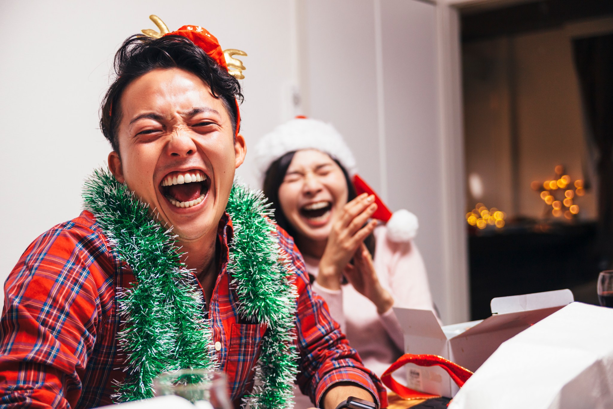 the-best-30-christmas-party-games-for-adults