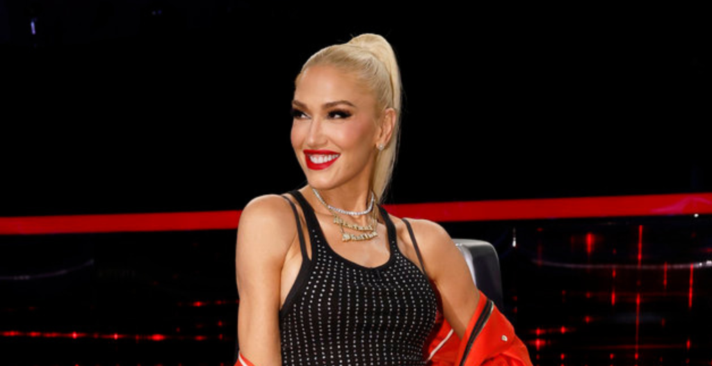 Gwen Stefani Rocks Bold Fashion For True Babe Performance