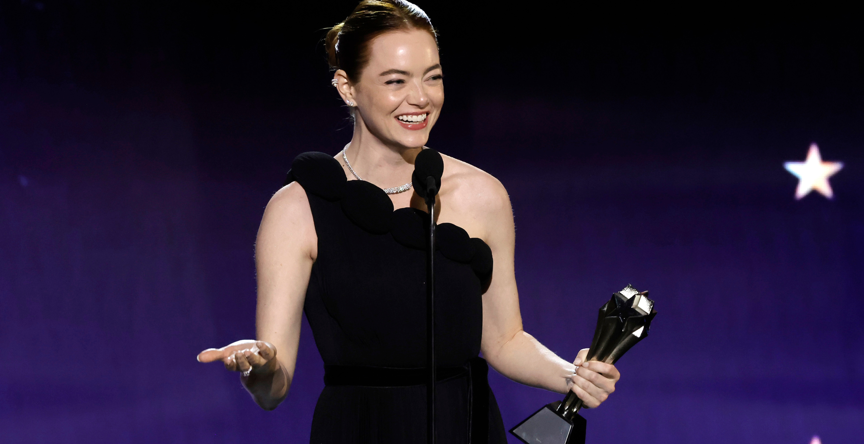 emma-stone-shocked-to-win-best-actress-at-2024-critics-choice