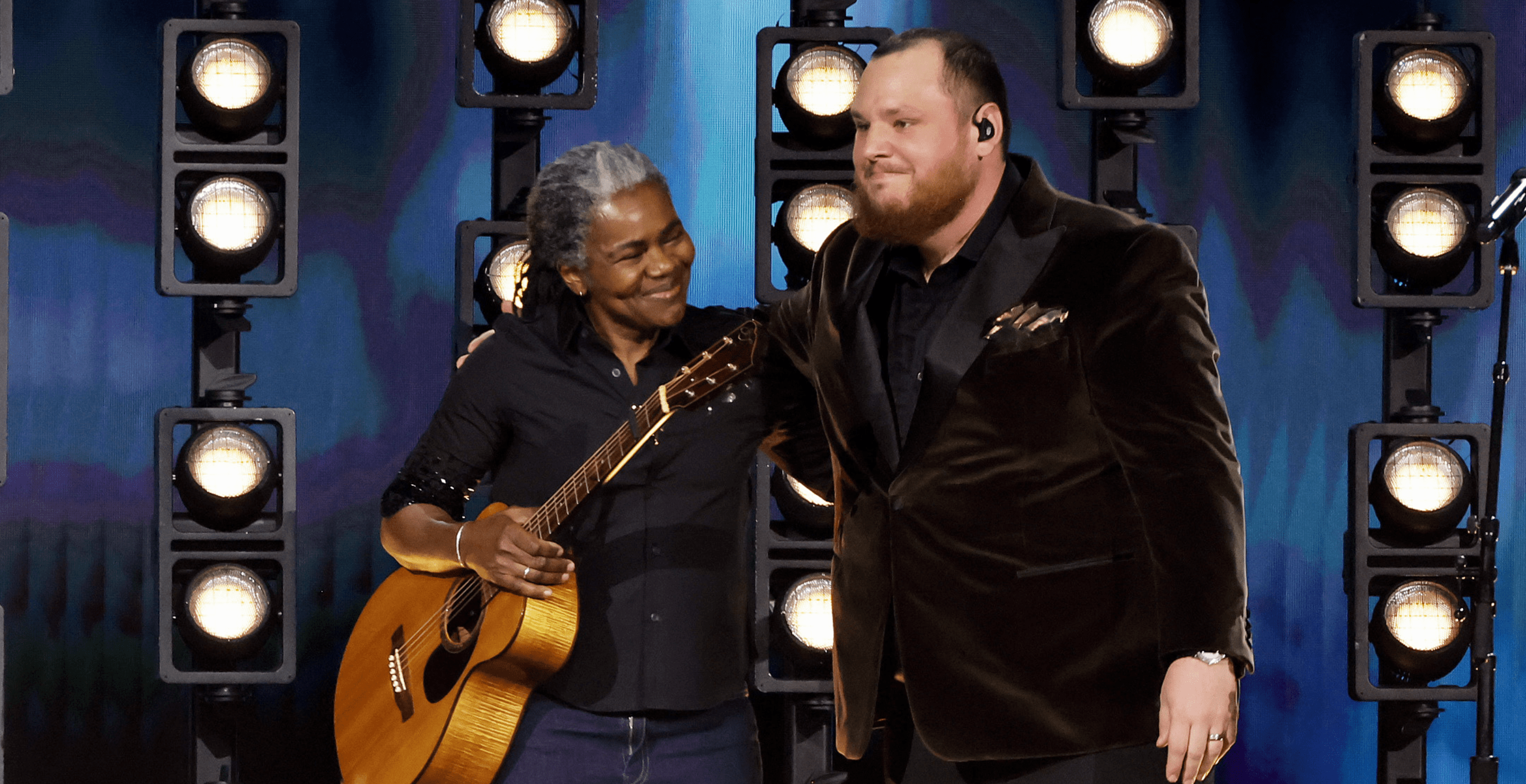 Tracy Chapman + Luke Combs Perform 'Fast Car' at Grammys