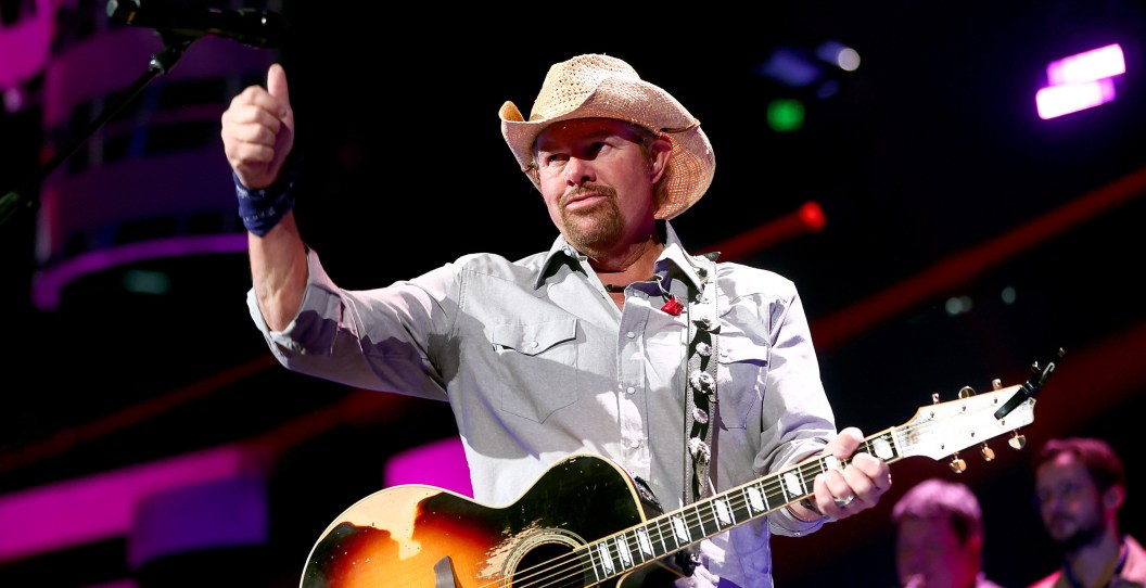 CMT Awards Honors The Late Toby Keith But Fans Are Divided On Whether ...
