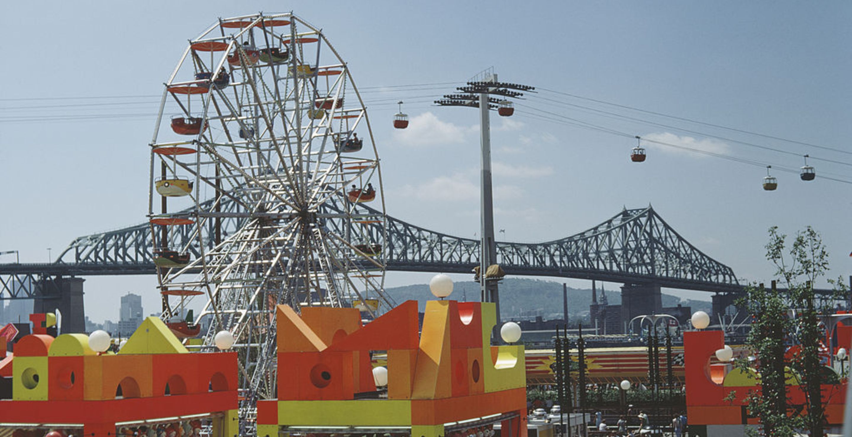 13-Year-Old Teen Drowns In Florida Theme Park Pool