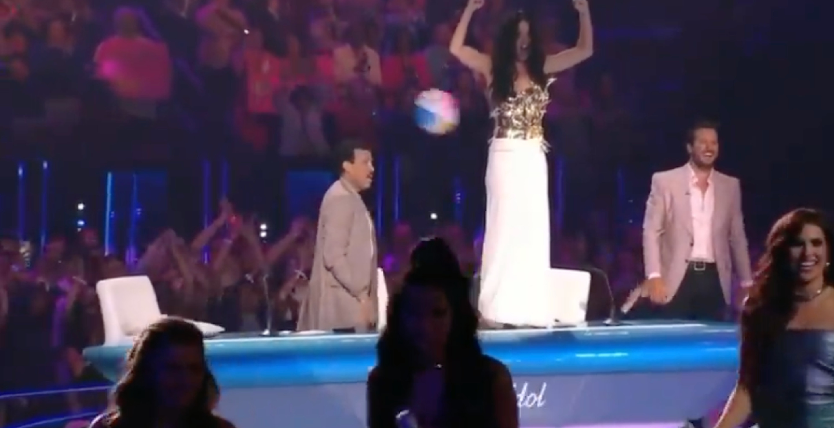 'American Idol' Tribute To Katy Perry Has Her Standing On The Judges Table