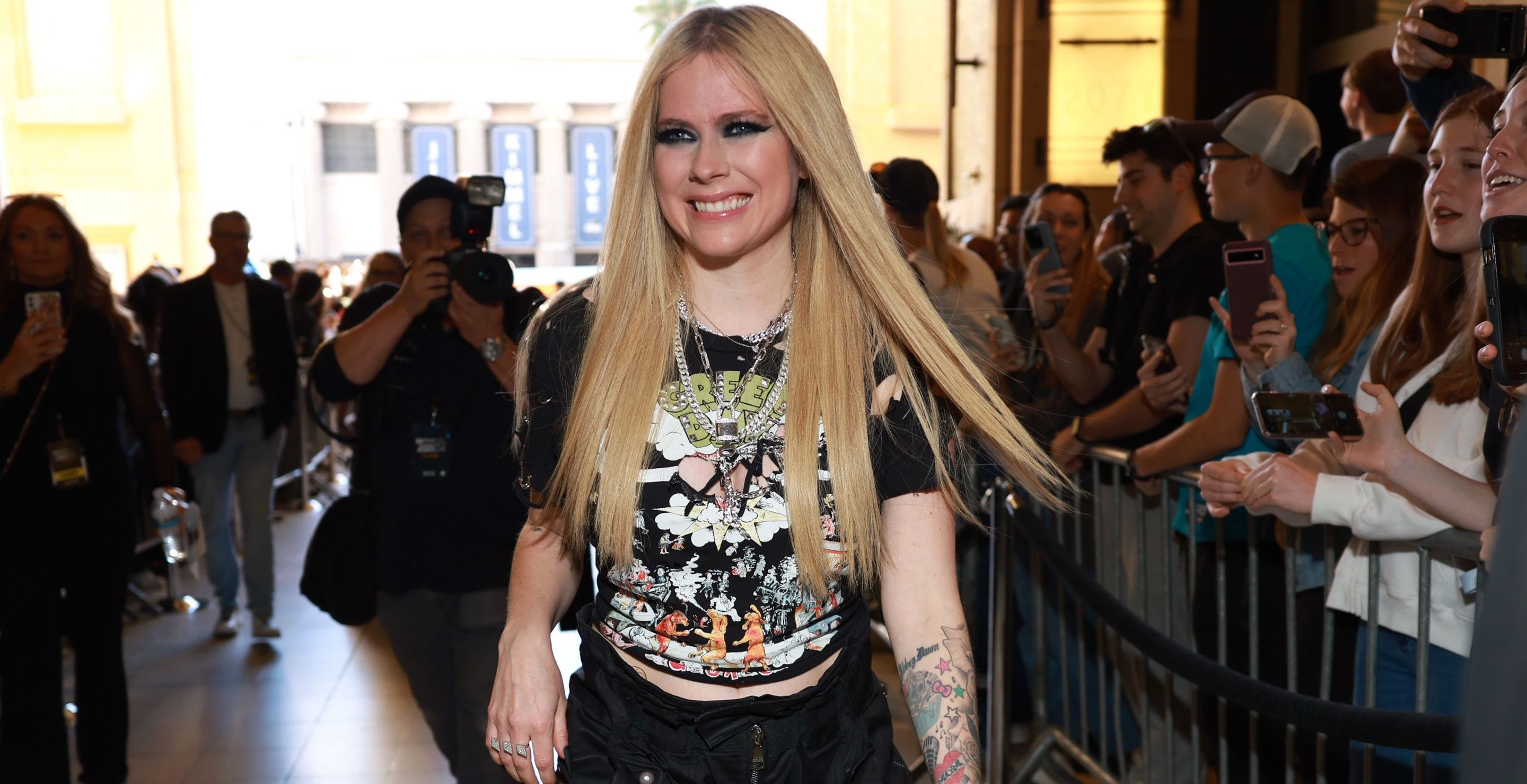 Avril Lavigne Addresses Conspiracies About Her Aging