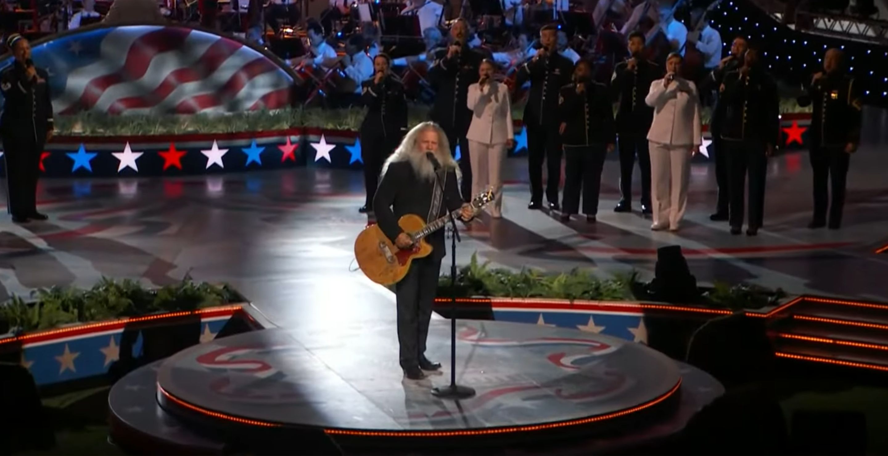 Jamey Johnson Performs 21 Guns To Honor Fallen Military Members At Memorial Day Concert