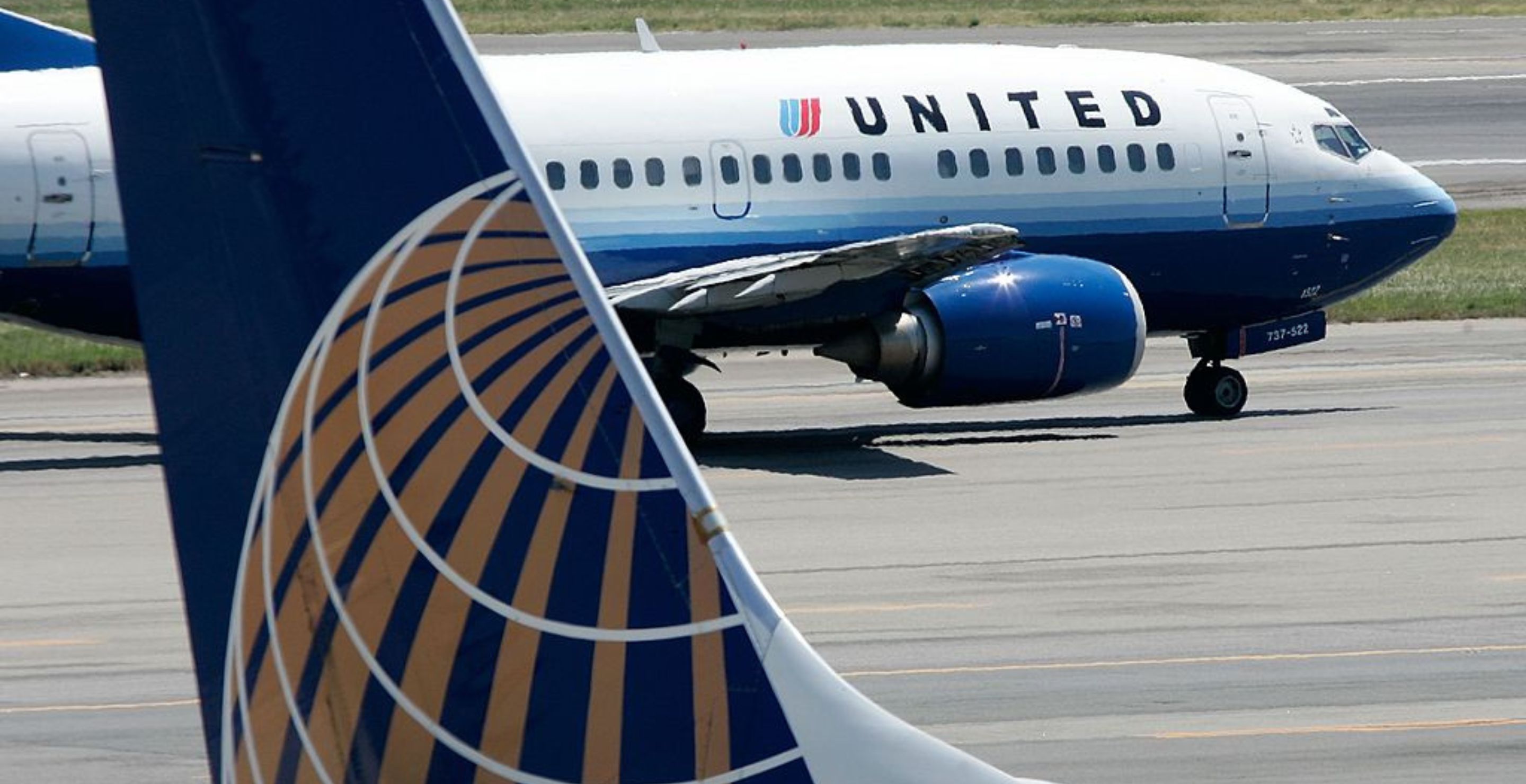 United Airlines Flight's Engine Catches Fire Just Before Takeoff See Video