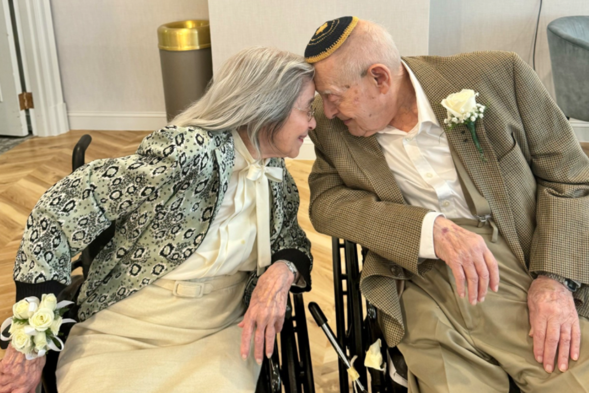 two-100-plus-year-olds-become-newly-weds-in-wedding-of-the-century