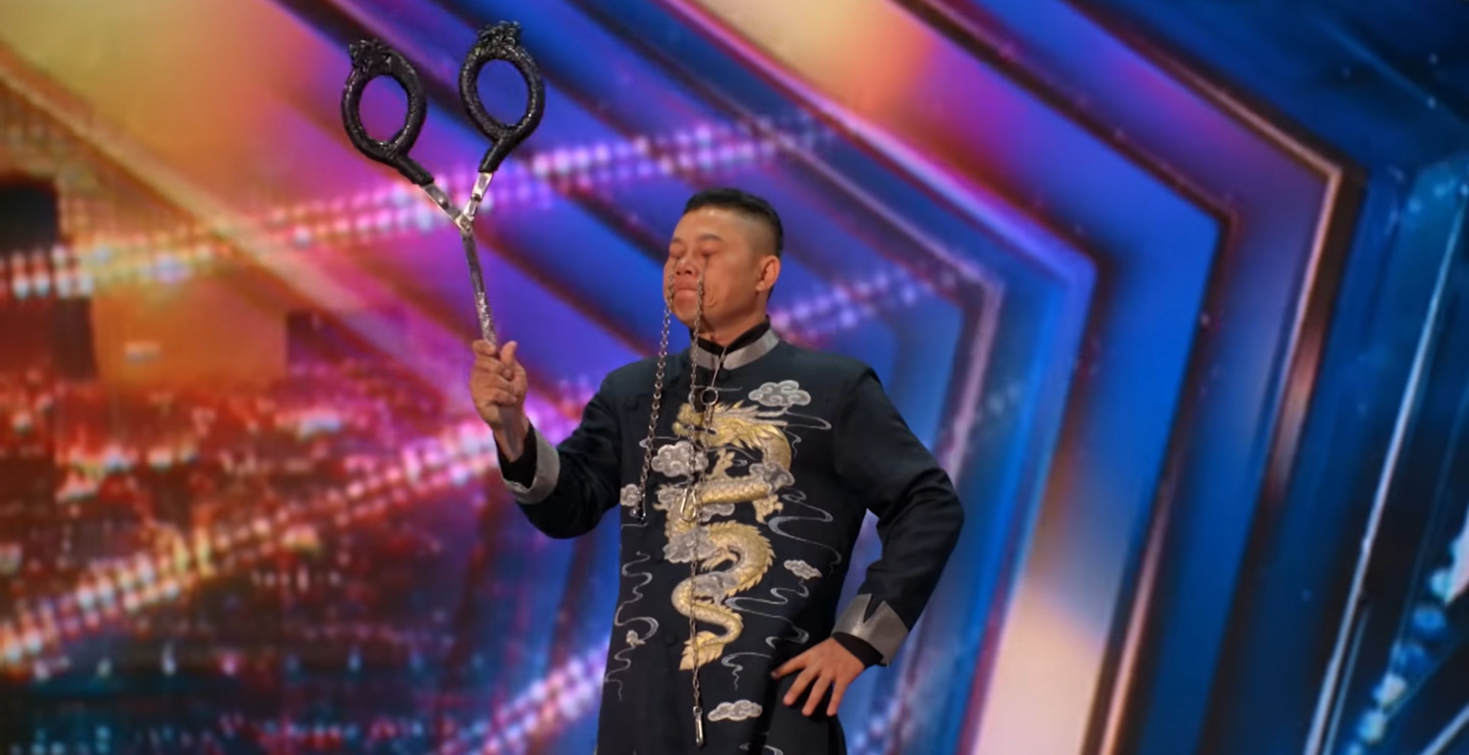 This 'America's Got Talent' Knife Swallower Has Sofia Vergara Begging Make It Stop