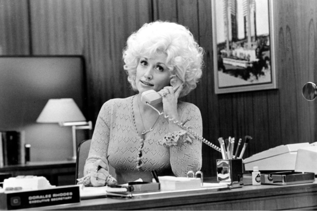 dolly-parton-wants-to-appear-in-9-to-5-remake