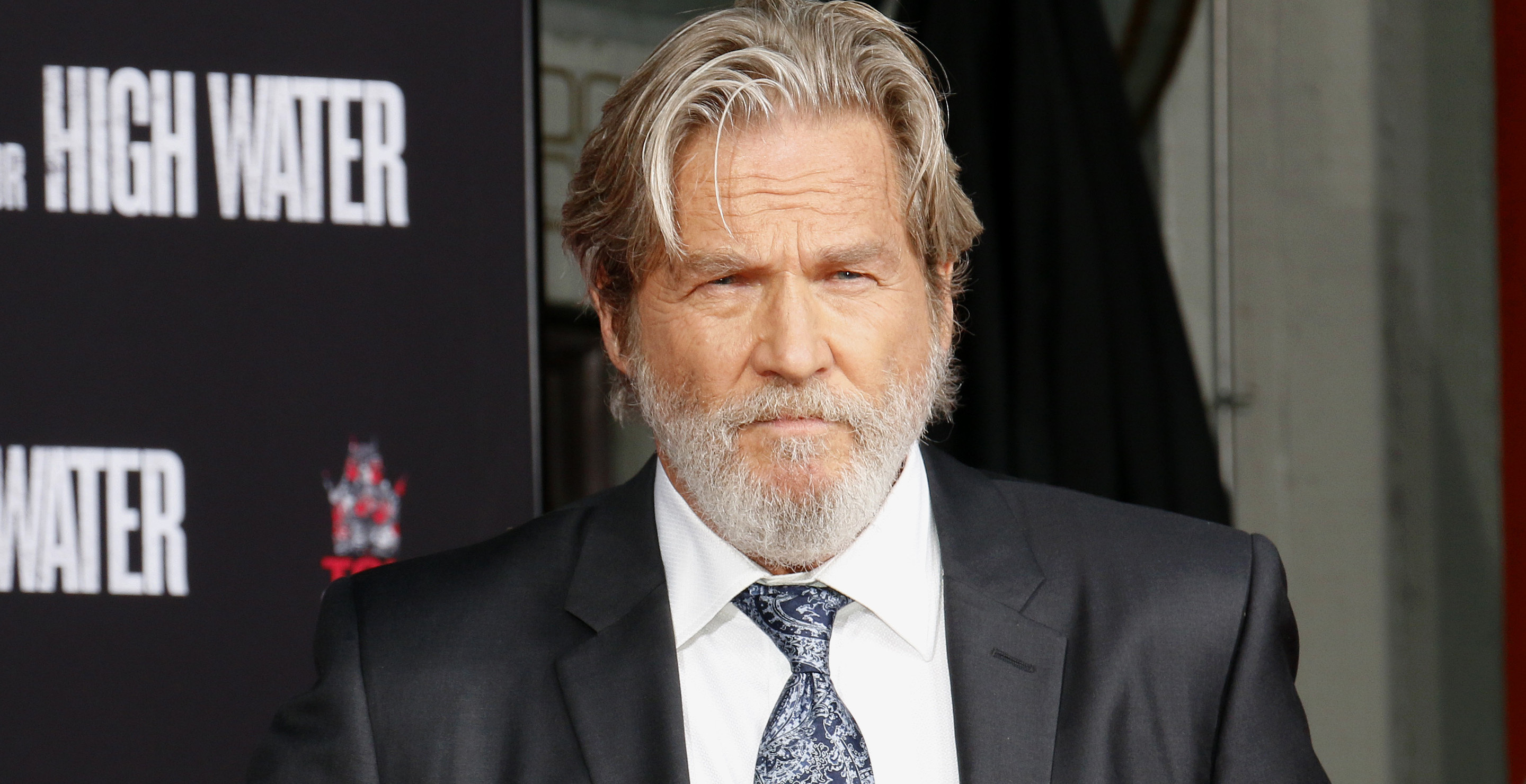 Jeff Bridges Initially Blamed Cancer Symptoms On Dry Skin And Hot Summer Nights