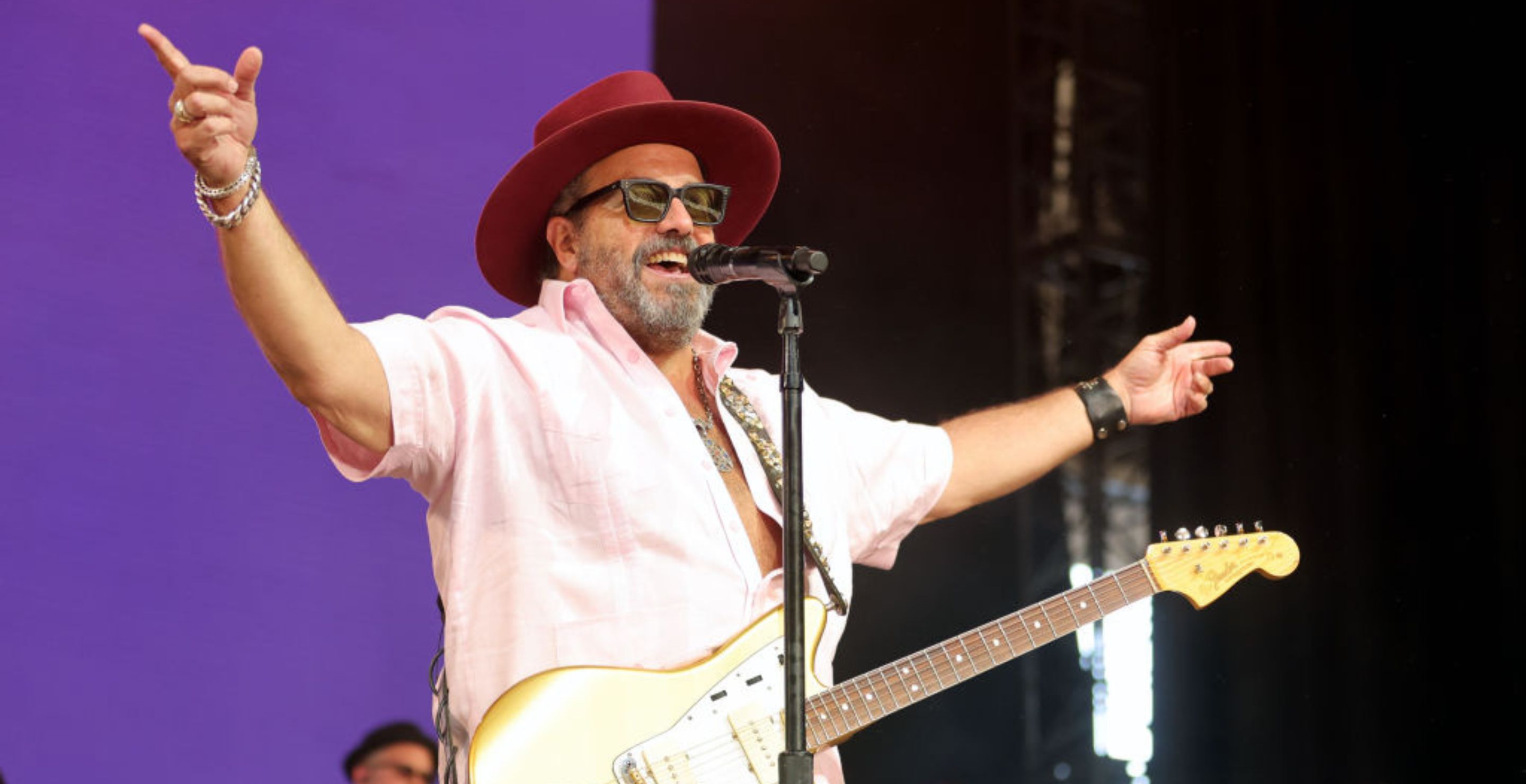The Mavericks Frontman Raul Malo Gets Honest About Battle With Cancer