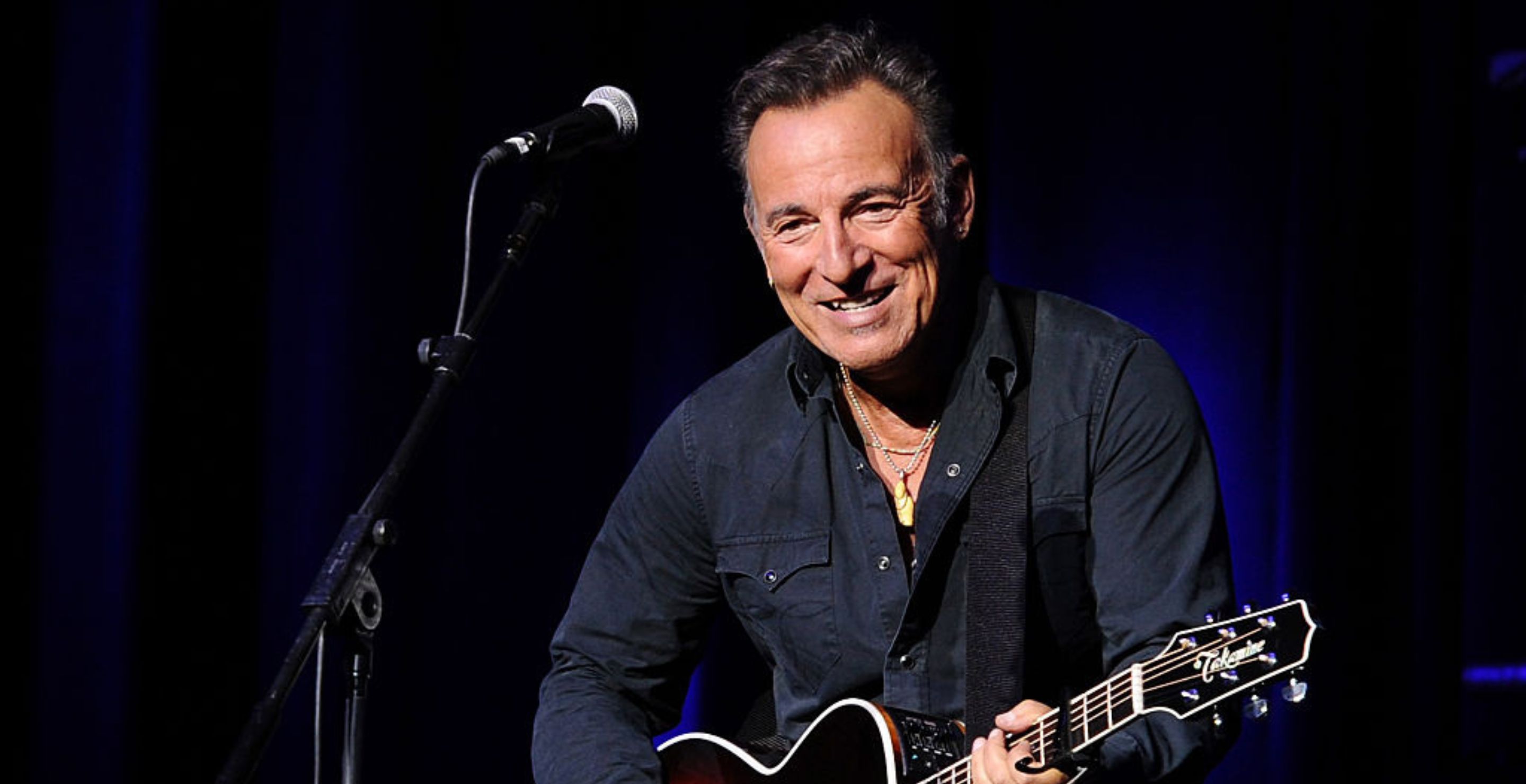This Actor Has No Idea Who Bruce Springsteen Is Despite Meeting And Taking A Photo With Him