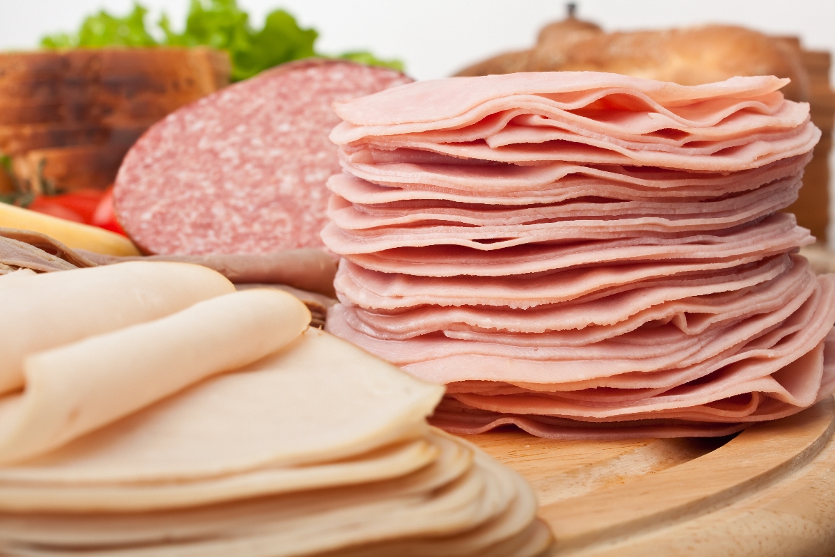 boars-head-recalls-more-than-200000-pounds-of-deli-meat-amid-listeria-concerns