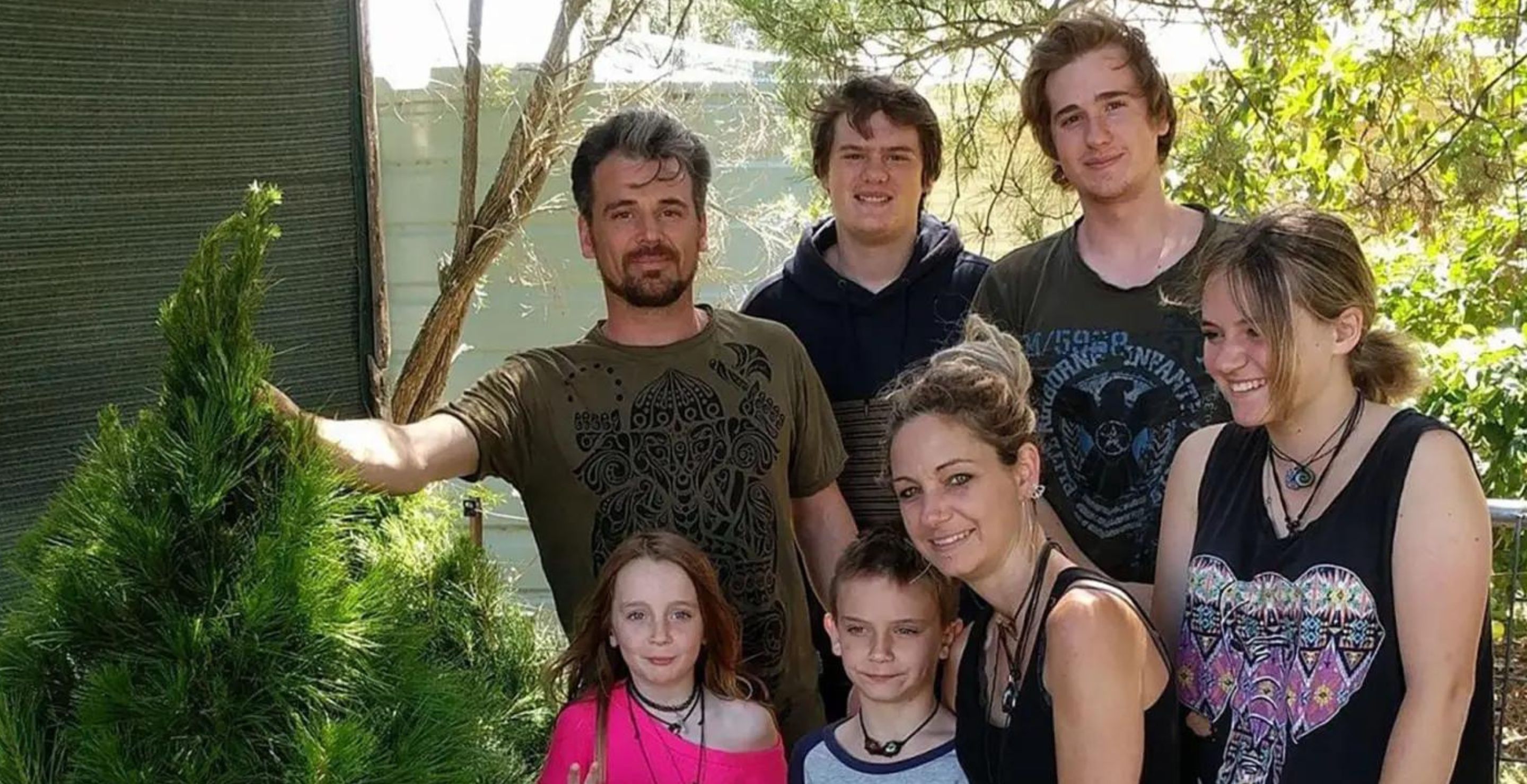 Skydiving Dad Dies Tragically And Now Six Kids May Lose Their Home