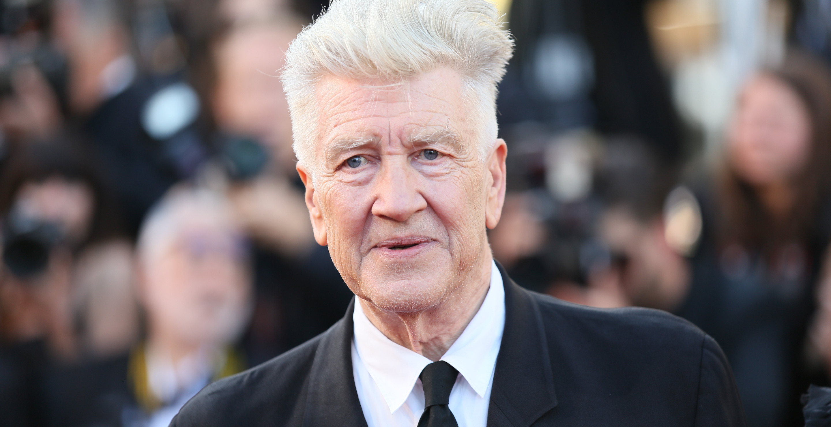 'Twin Peaks' Creator David Lynch Announces He Can't Leave His Home Due To Debilitating Illness