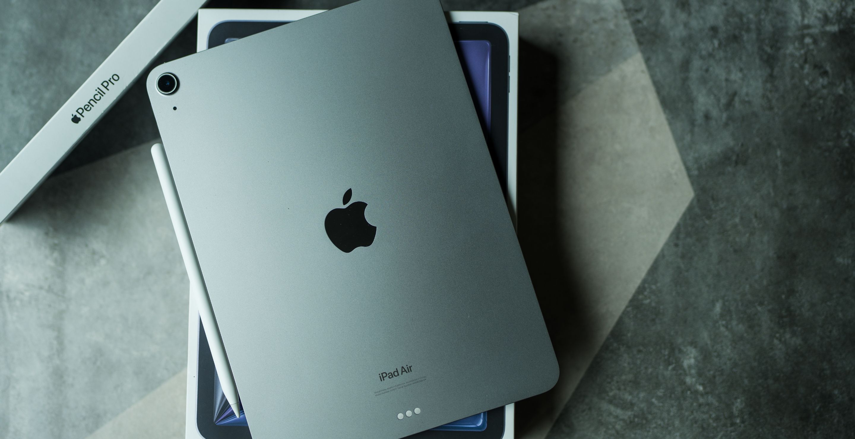 10-Year-Old Girl Dies After Falling Out Of A Window Following iPad Argument