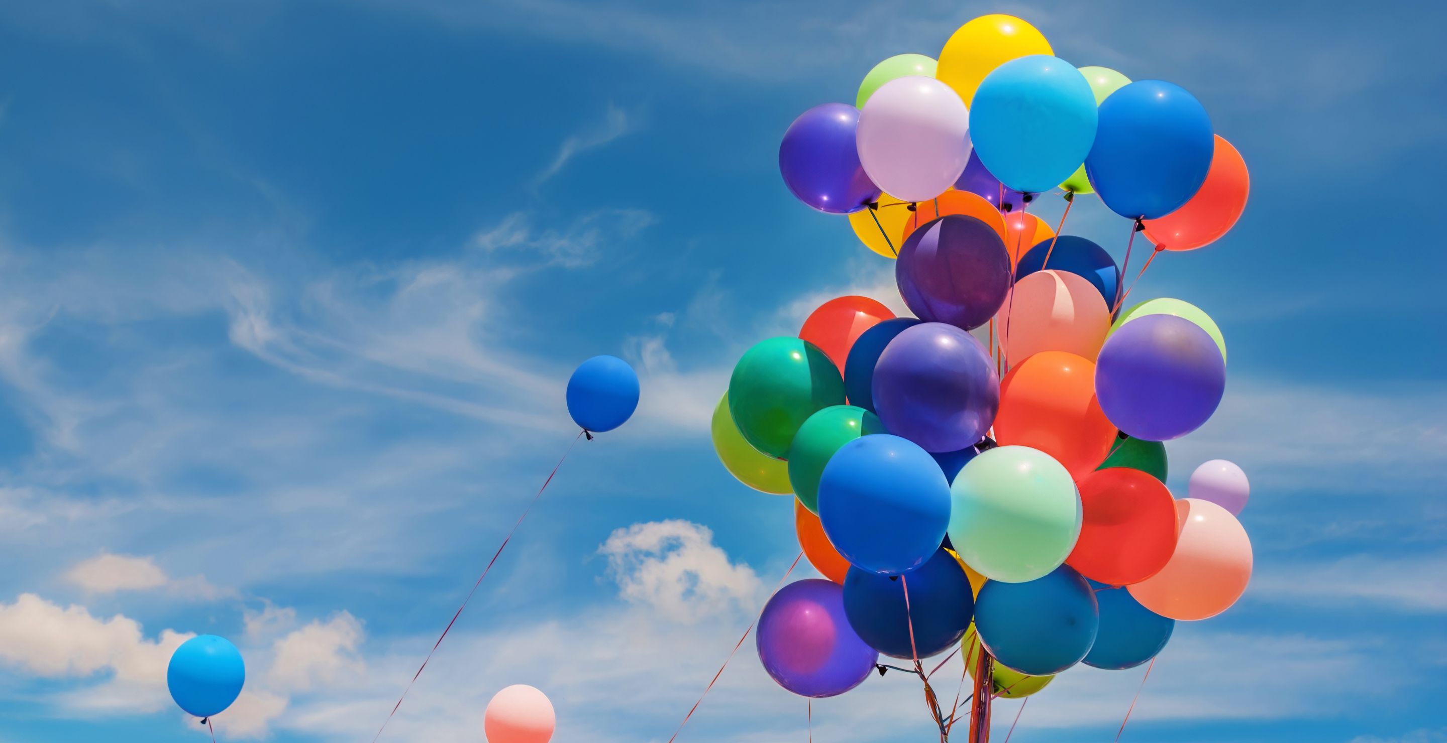 A Priest Once Tied Himself To 1,000 Helium Balloons — It Did Not End Well