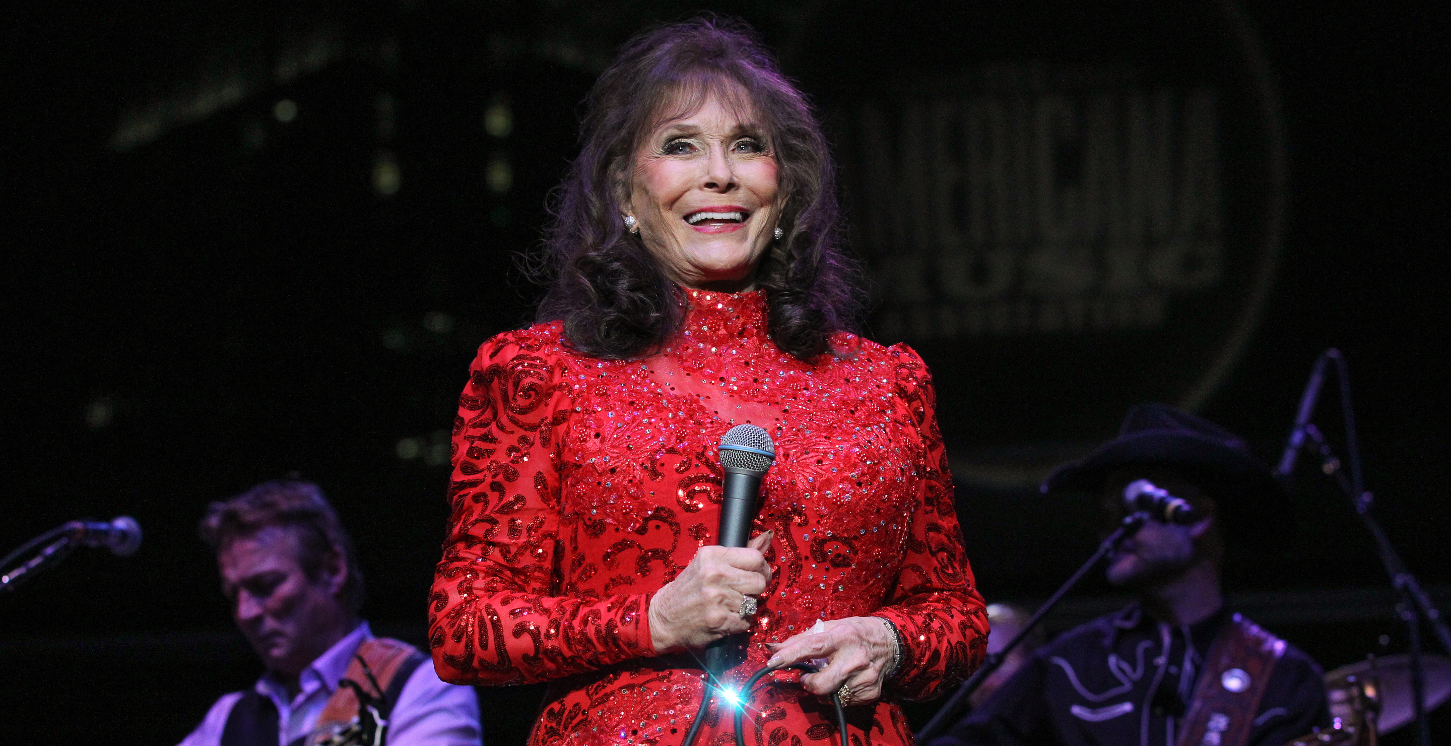 Loretta Lynn saw ghost of johnny cash