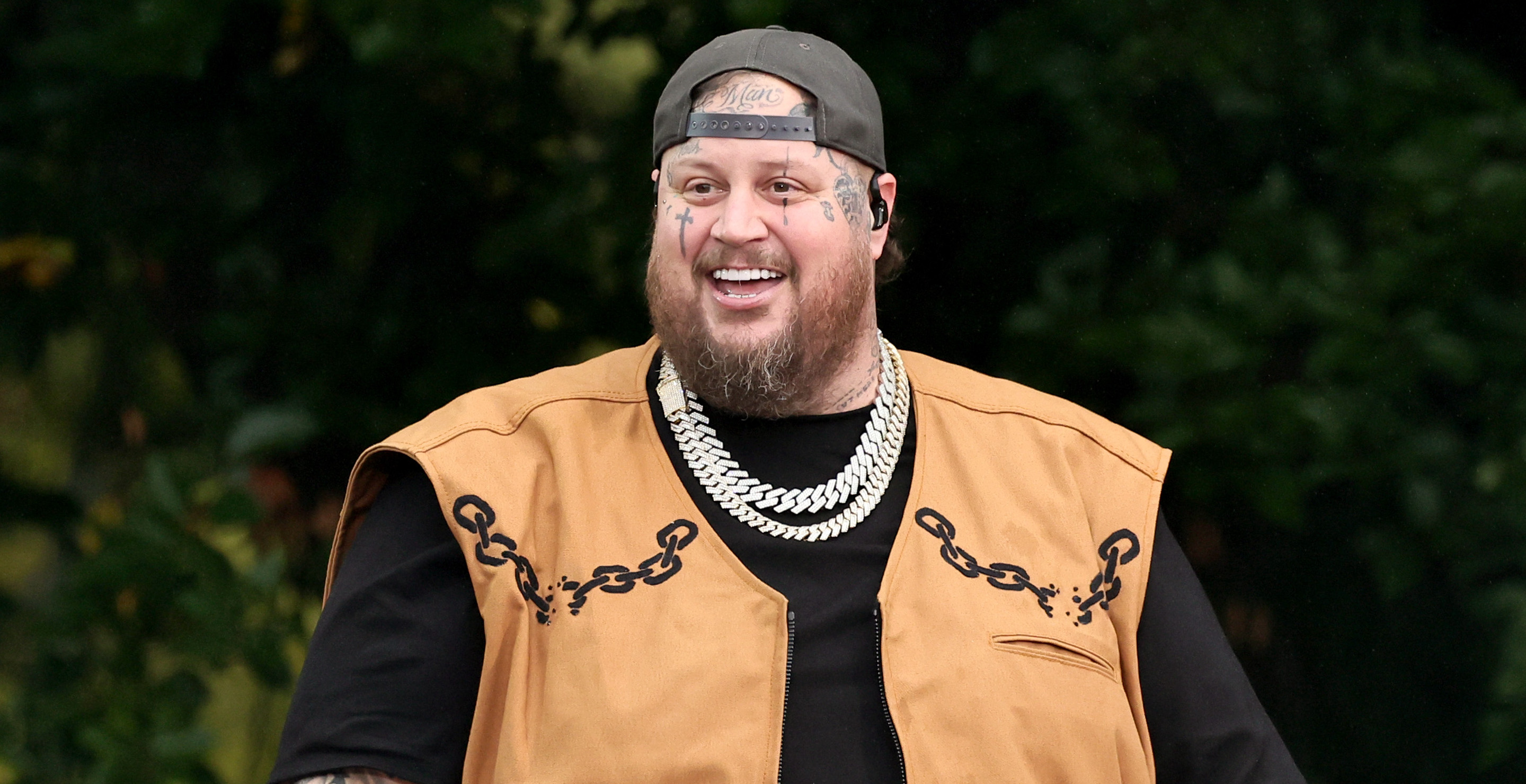 Jelly Roll Recalls The Awkward Silence When He Broke His CMA Award Backstage