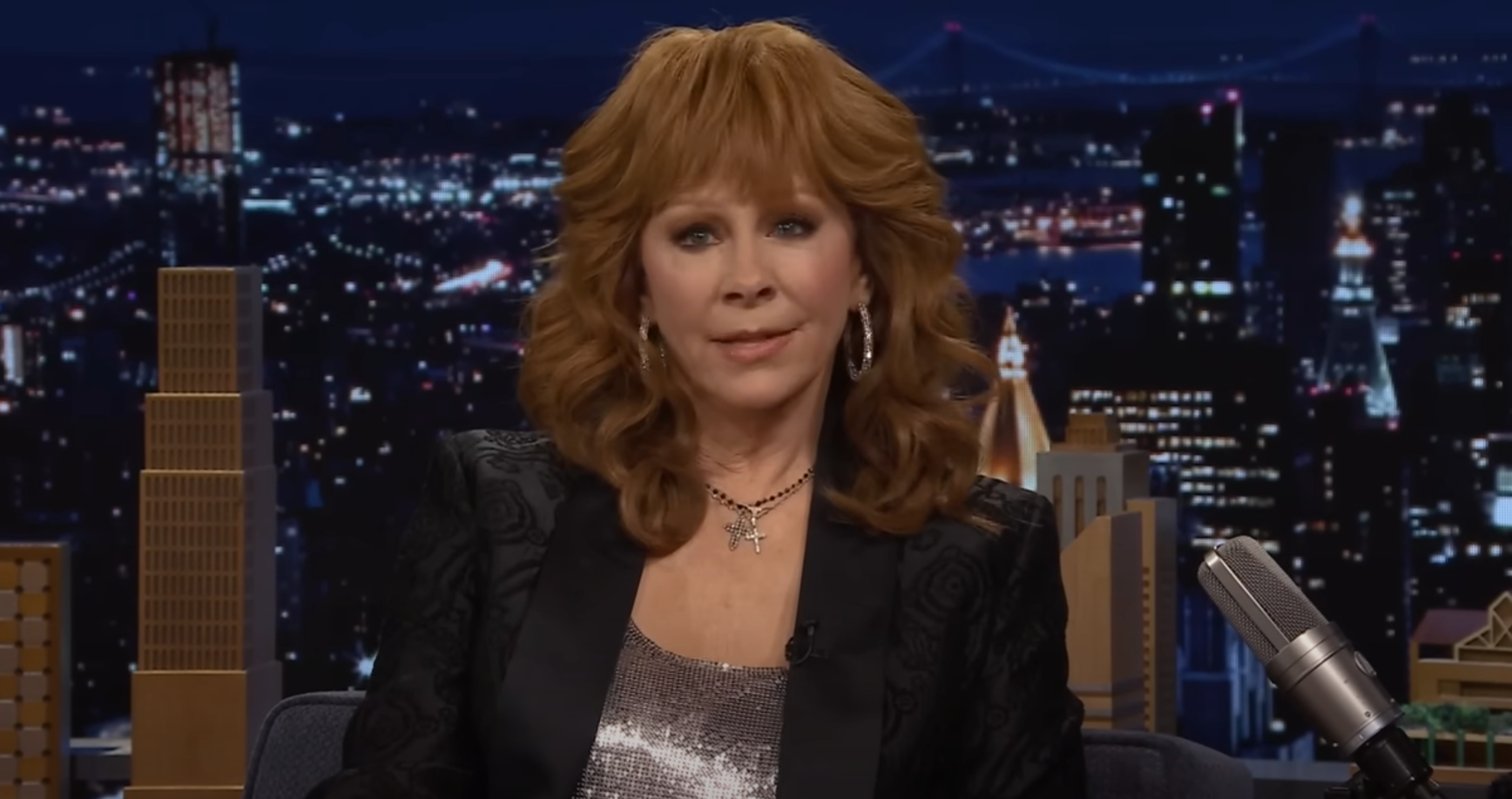 Reba McEntire gets high on gummy