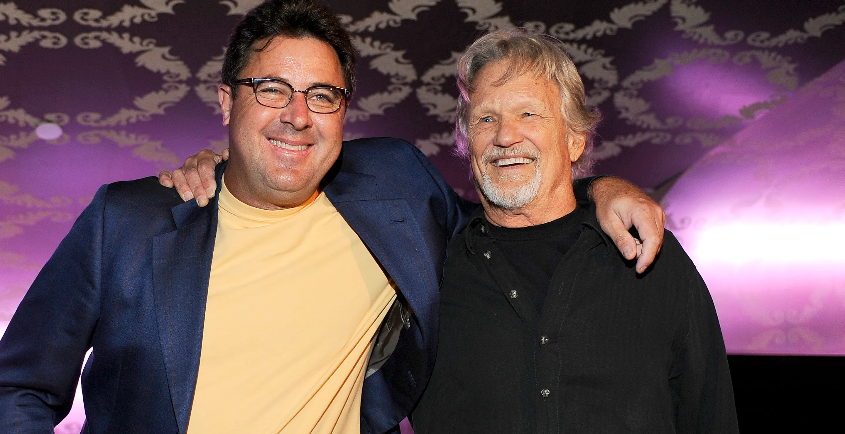 Vince Gill Tears Up Remembering Kris Kristofferson & His Music