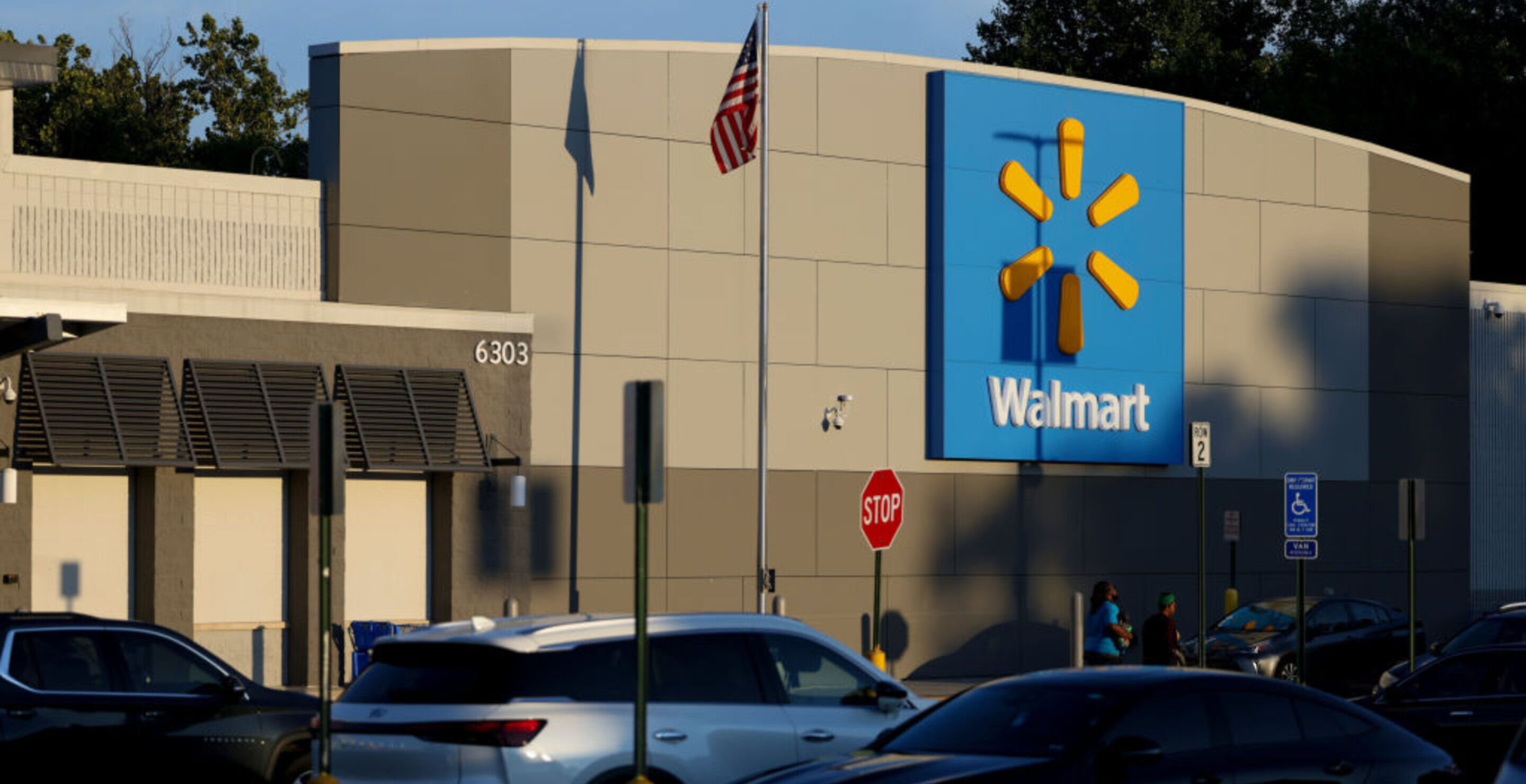 Walmart Employees Say It's Impossible To Lock Yourself In Walk-In Oven, So How Did A 19-Year-Old Employee Die