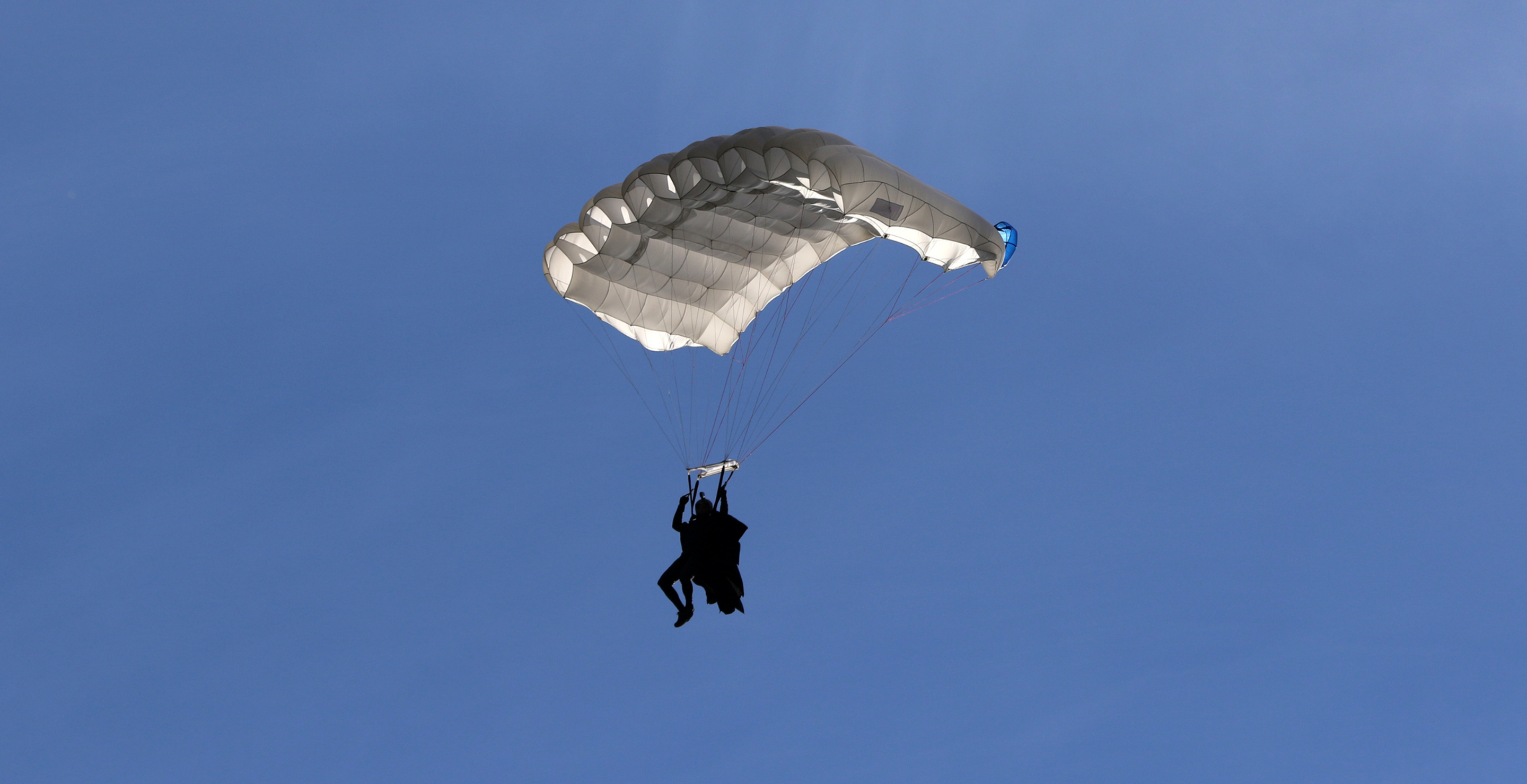 navy parachutist hits mom