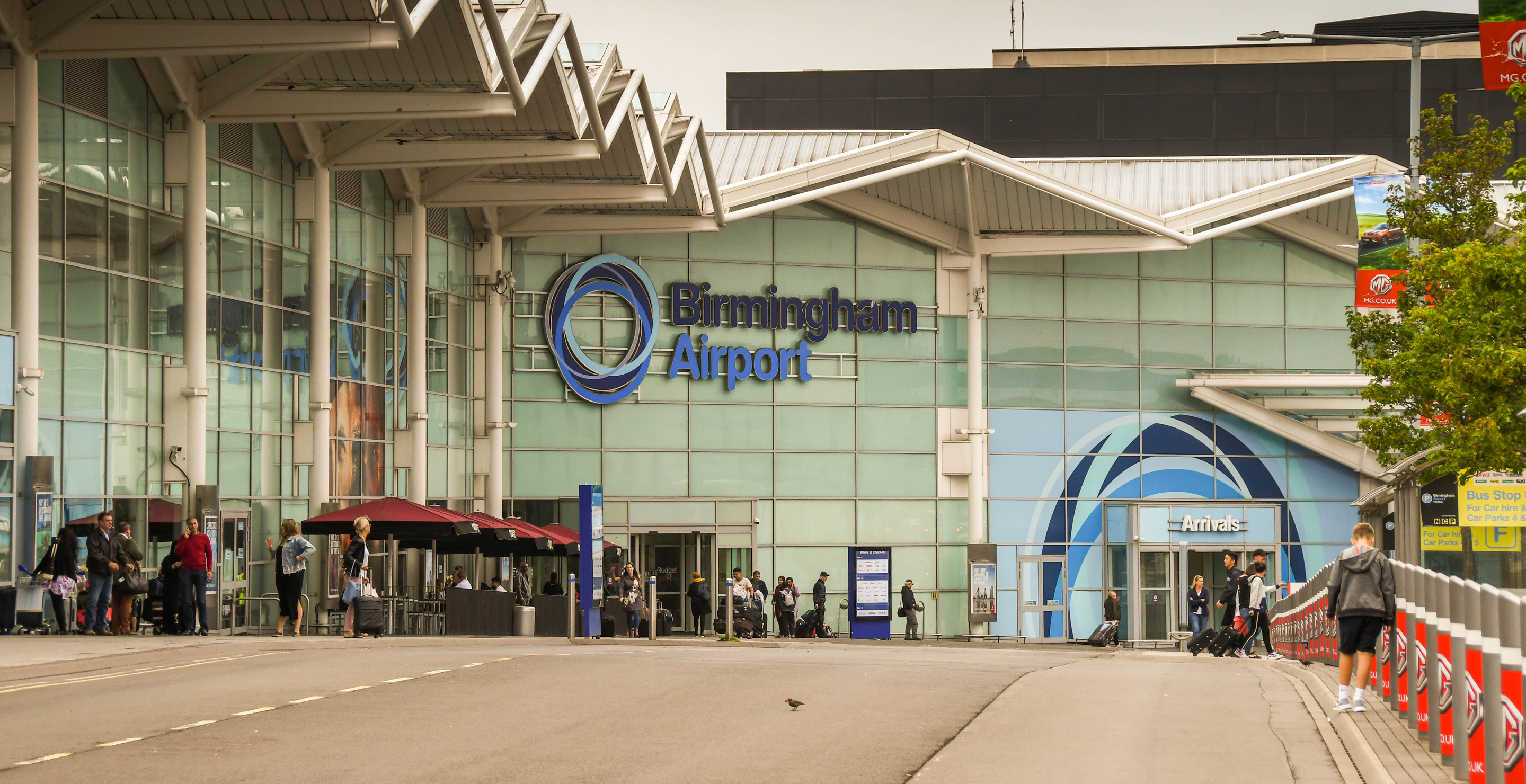 bomb scare shuts down birmingham airport uk