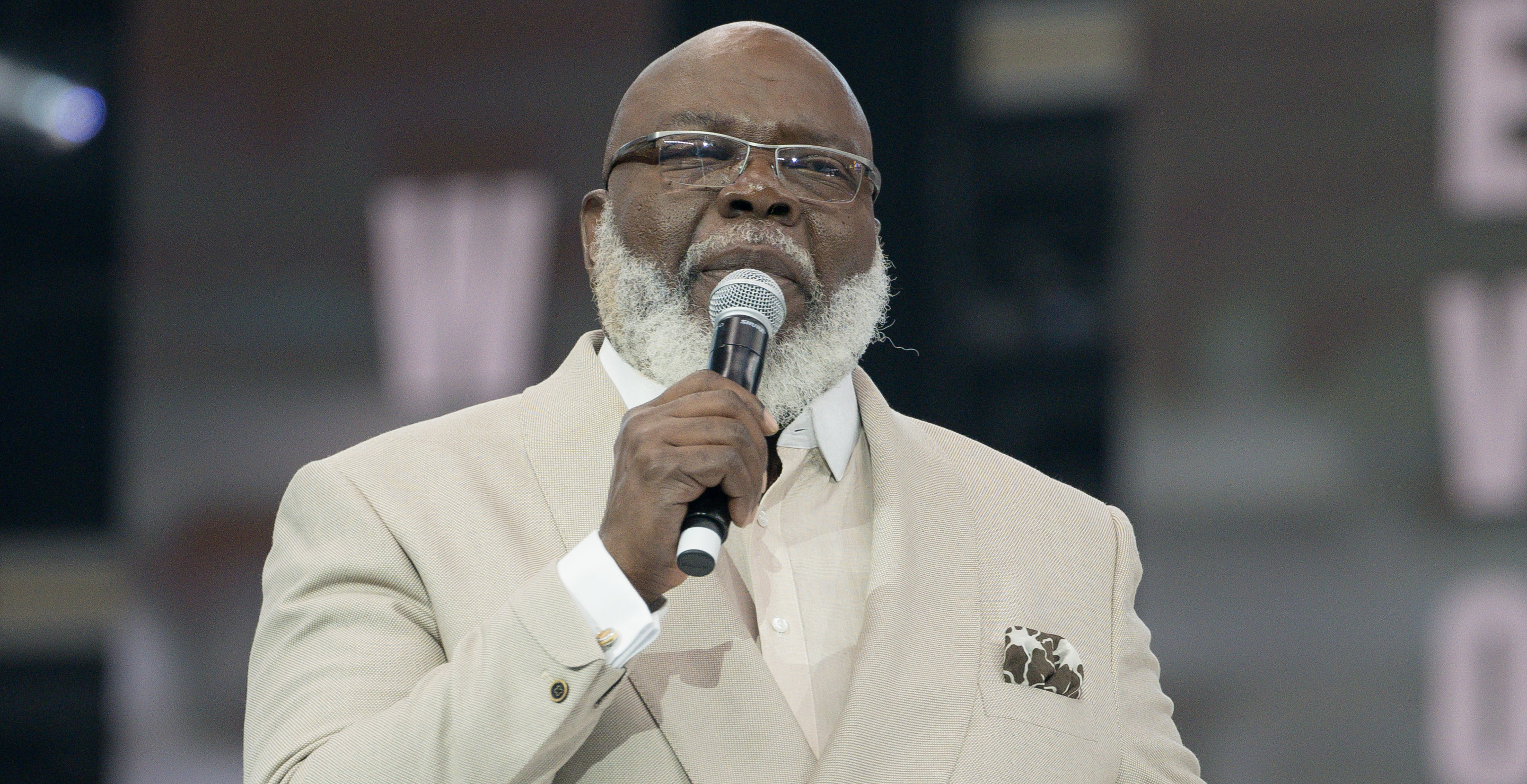 Bishop T.D. Jakes Suffers a Medical Emergency at Recent Service