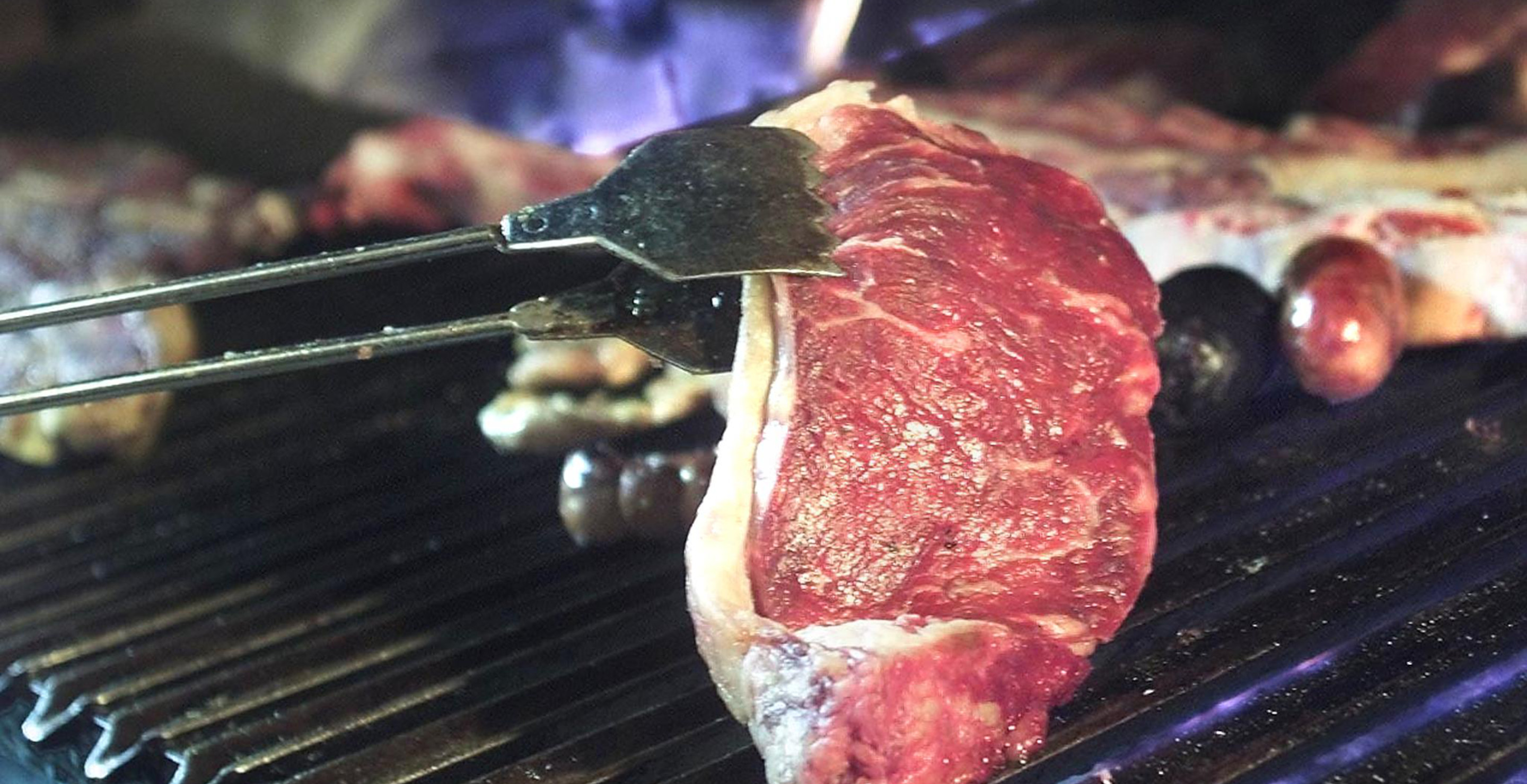 Butchers Reveal The Best Way To Choose A Steak, And I'm Taking Notes