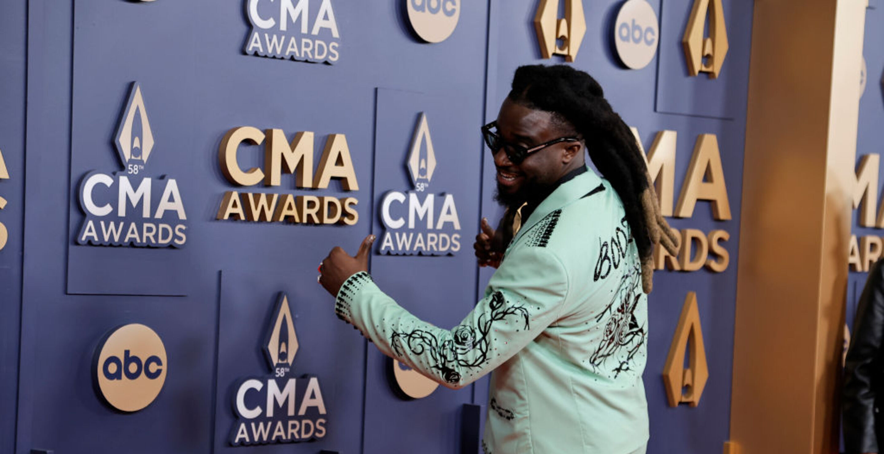 CMAs Invite Controversy Over Ill-Timed Shaboozey Joke