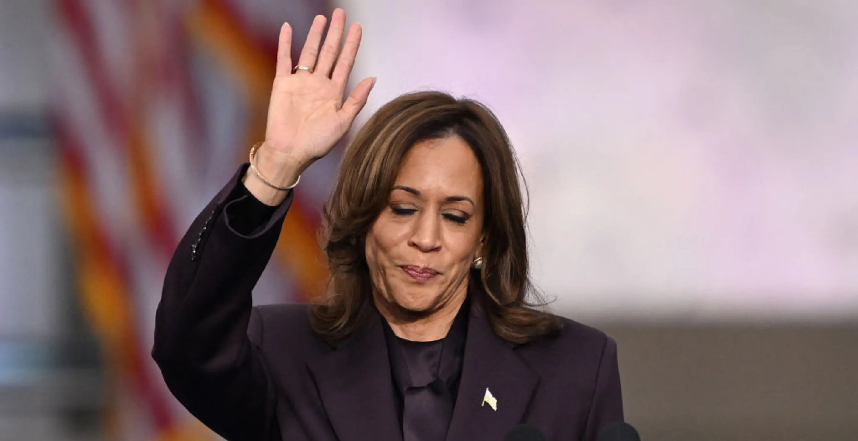 kamala harris drinks in front of nephews and faces backlash