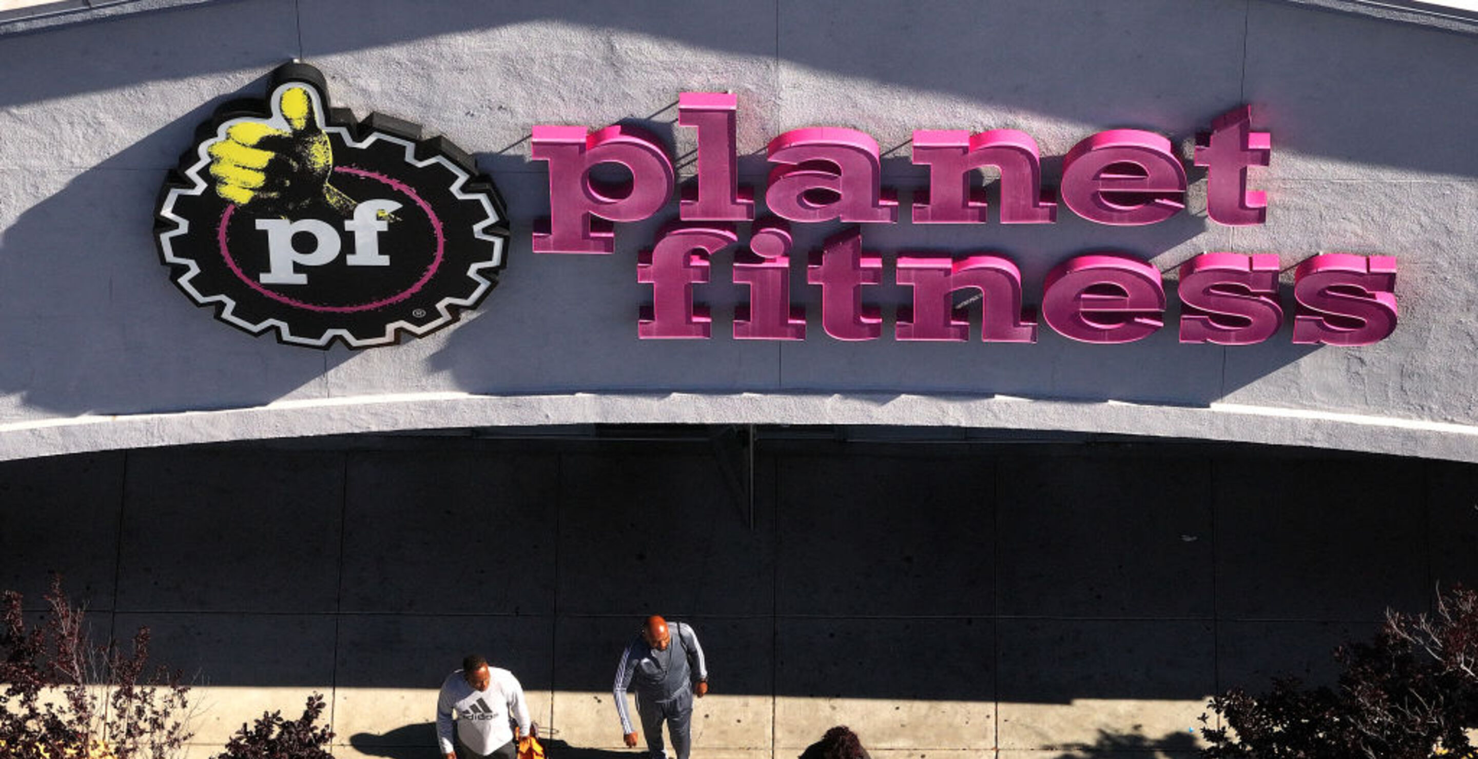 Gym Goer Dies In Planet Fitness Tanning Bed, No One Notices For Three Days