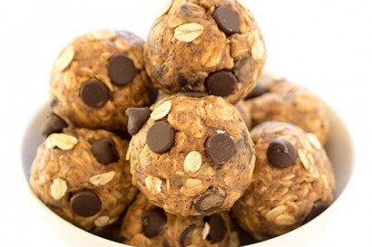 5-Ingredient-Peanut-Butter-Energy-Bites