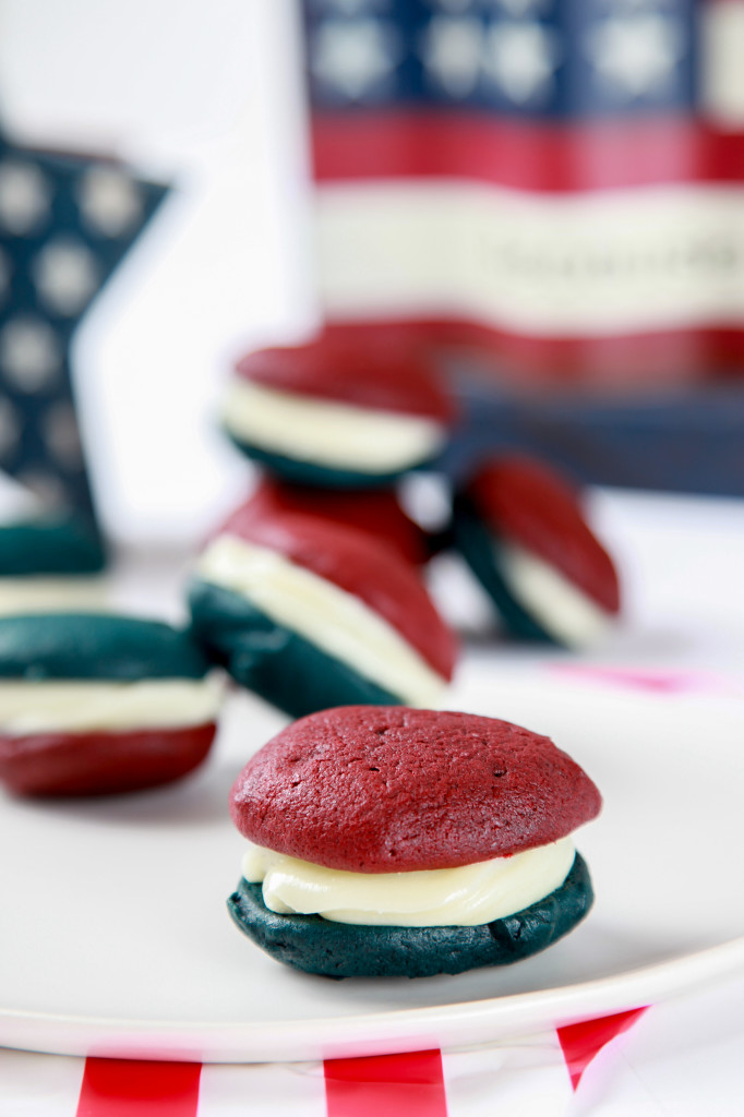 red white blue whoopie pies