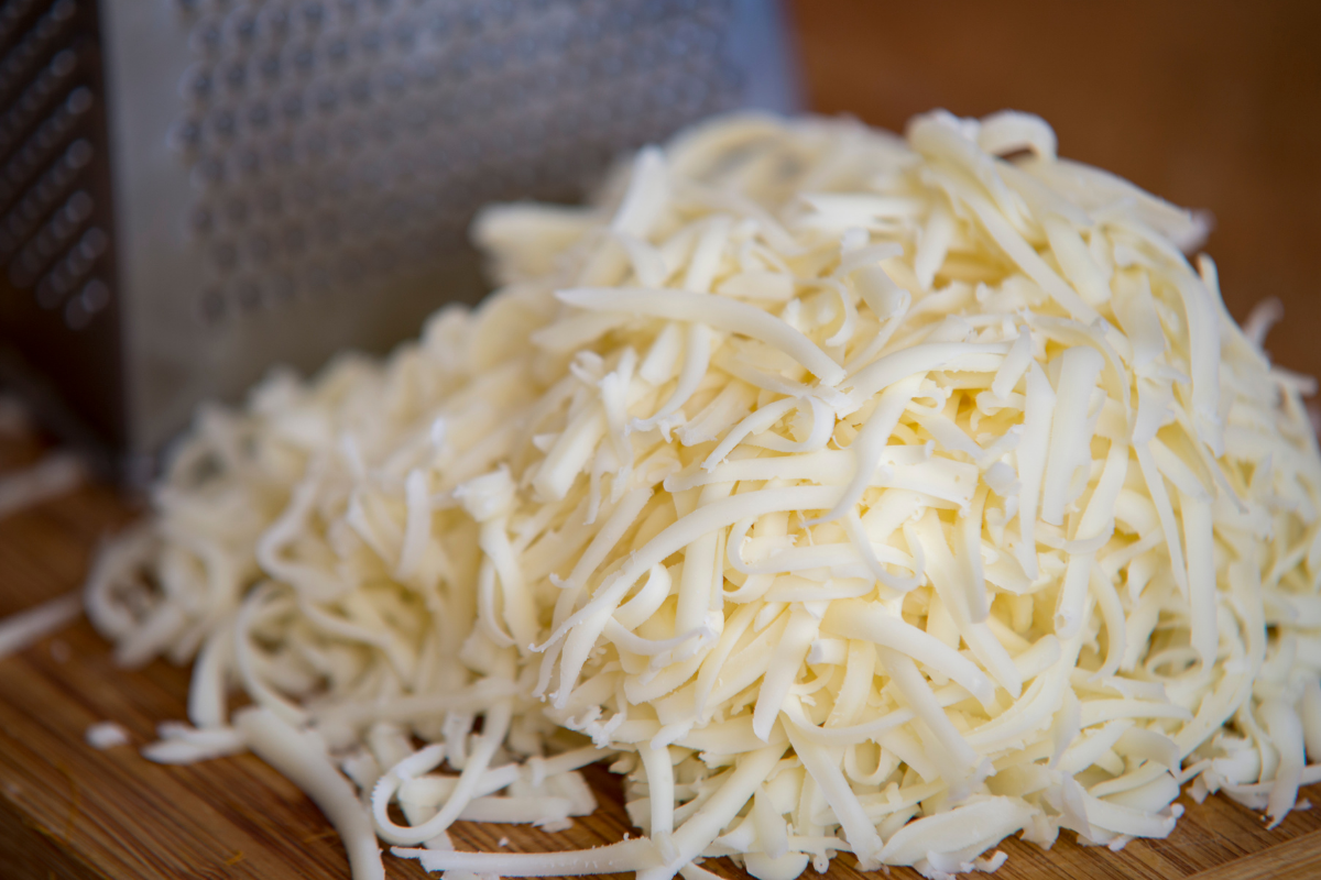 How to Grate Cheese (Without a Cheese Grater!) - Cheese Knees